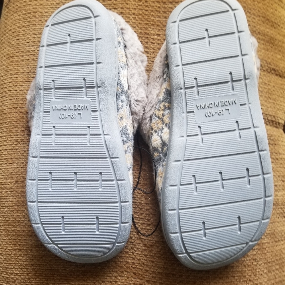 Cozy Slippers - Picture 4 of 4